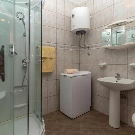Apartment Julija Klovica Cr *