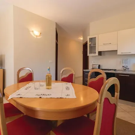 Julija Klovica Cr Apartment *