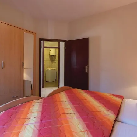 Apartment Julija Klovica Cr *